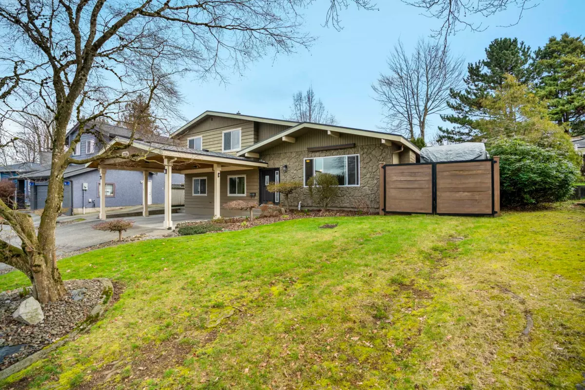 Exterior Front Photo of 2228 Guilford Drive, Abbotsford, BC