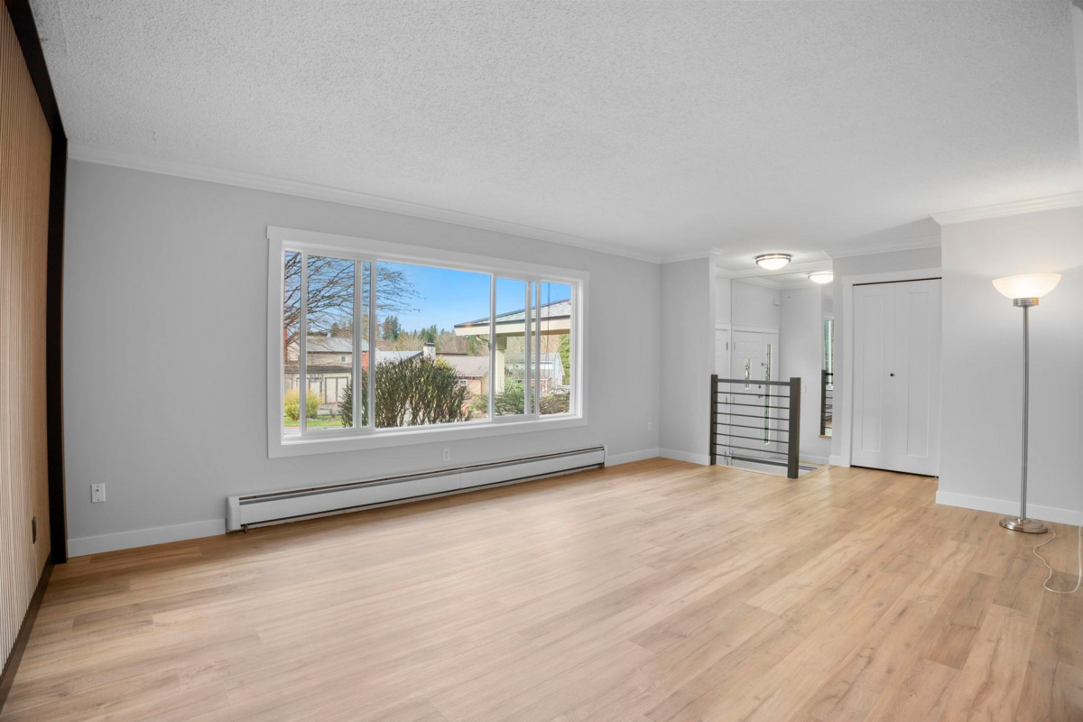 Kitchen Photo of 2228 Guilford Drive, Abbotsford, BC
