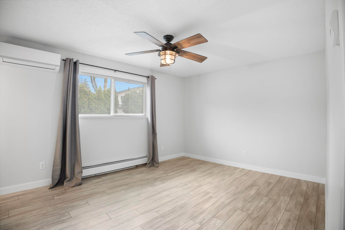 Laundry Room Photo of 2228 Guilford Drive, Abbotsford, BC