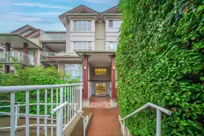 Mudroom Photo of 208 5355 Boundary Road, Vancouver, BC