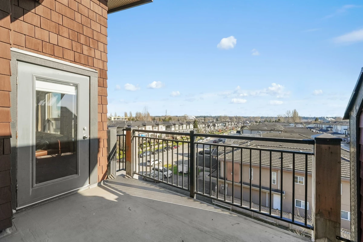 Outdoor Deck Photo of 410 288 Hampton Street, New Westminster, BC