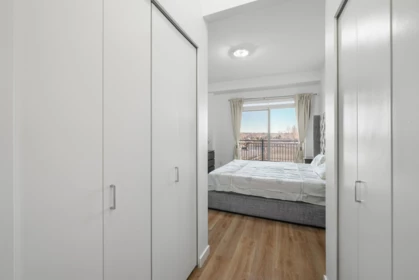 Walk-In Closet Photo of 410 288 Hampton Street, New Westminster, BC