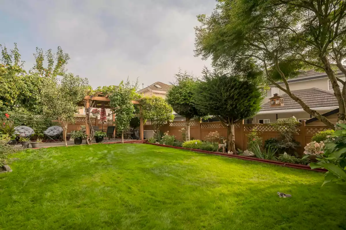 Fitness Center Photo Near 6758 150 Street, Surrey, BC