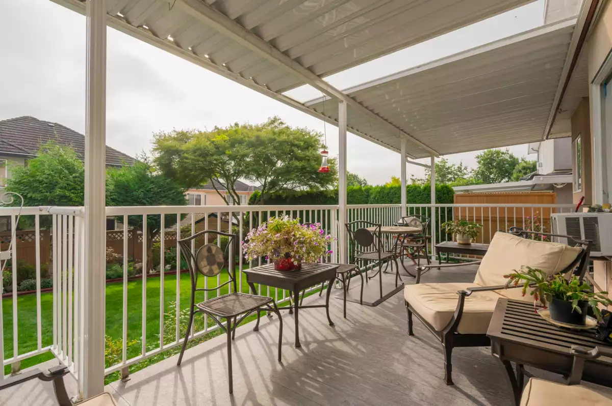 Kitchen Photo of 6758 150 Street, Surrey, BC