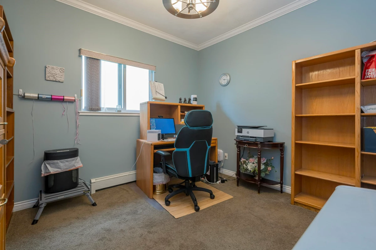 Powder Room Photo of 6758 150 Street, Surrey, BC