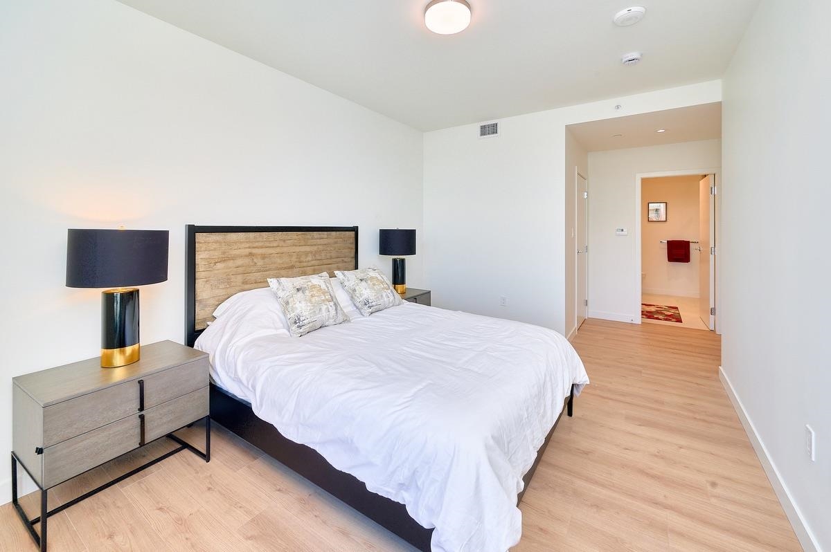 Basement Recreation Room Photo of 807 755 Harbourside Drive, North Vancouver, BC