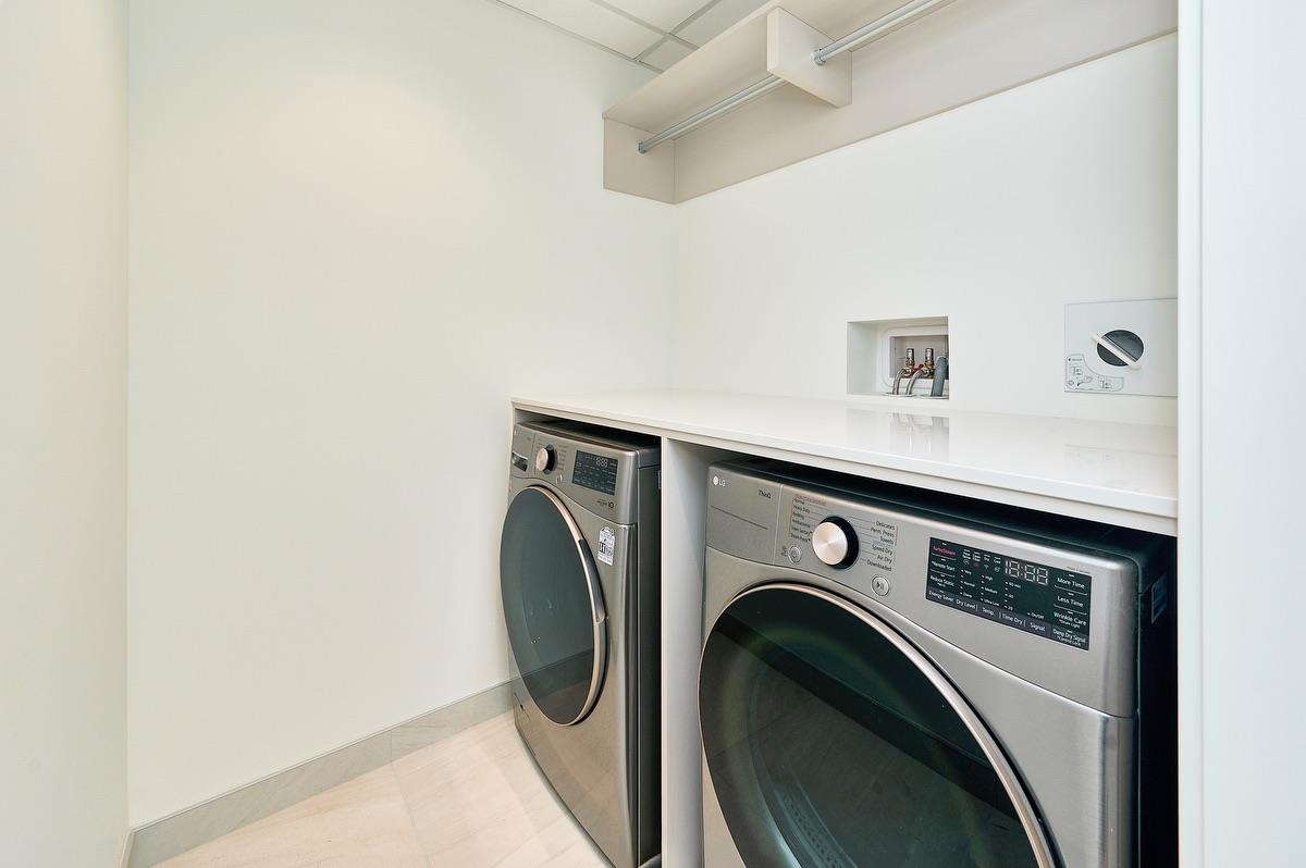 Garden / Landscaping Photo of 807 755 Harbourside Drive, North Vancouver, BC