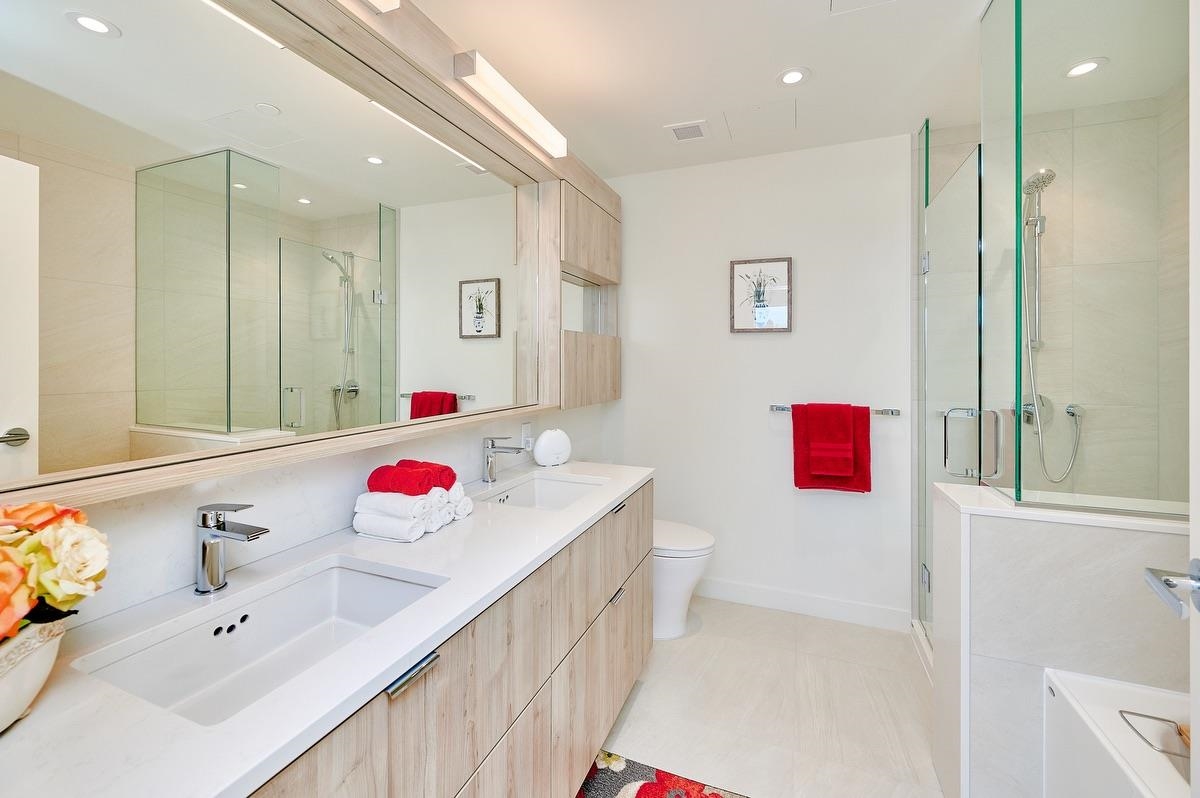 Mudroom Photo of 807 755 Harbourside Drive, North Vancouver, BC