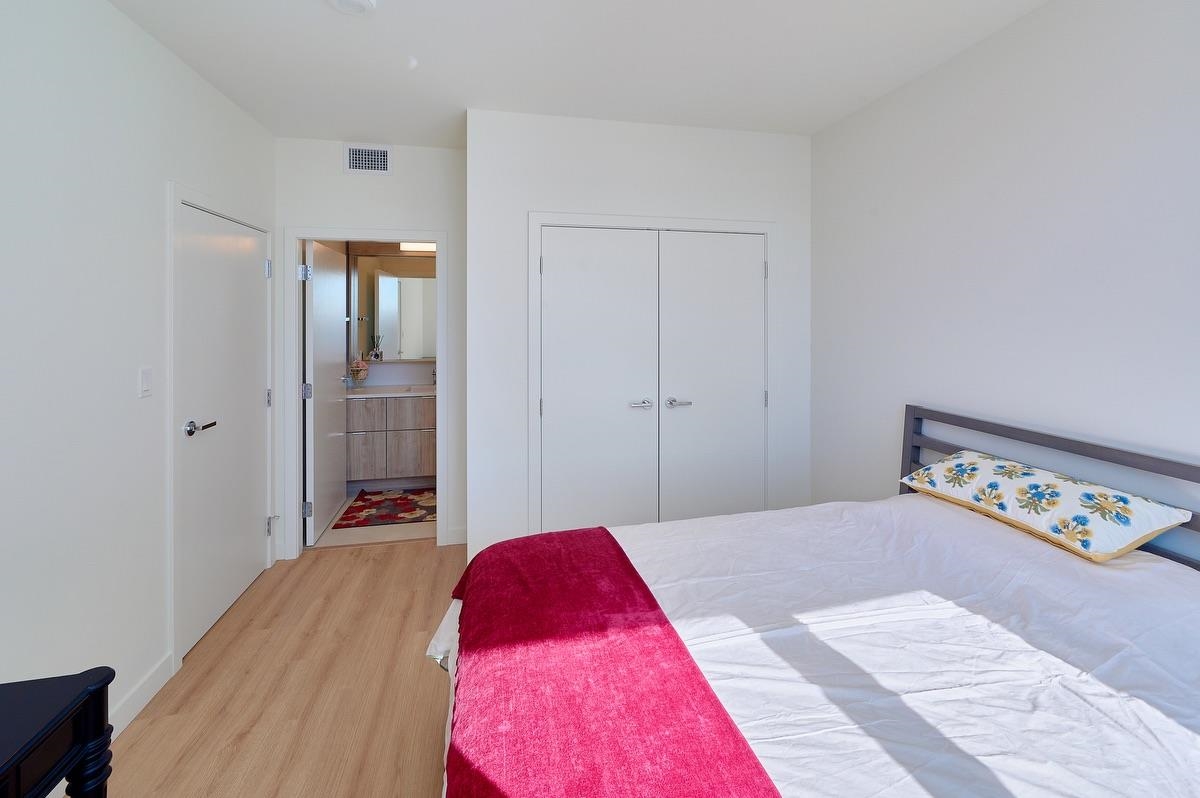 Outdoor Deck Photo of 807 755 Harbourside Drive, North Vancouver, BC