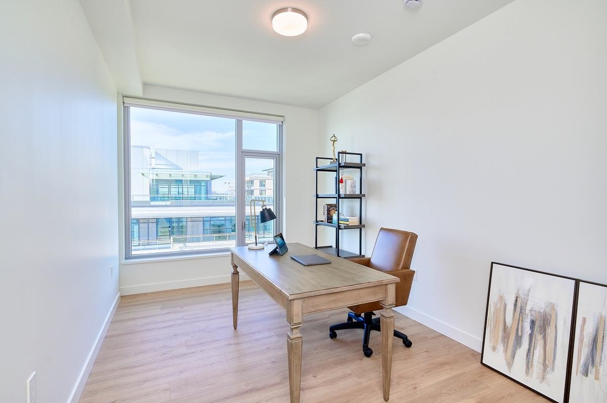 Staircase Photo of 807 755 Harbourside Drive, North Vancouver, BC