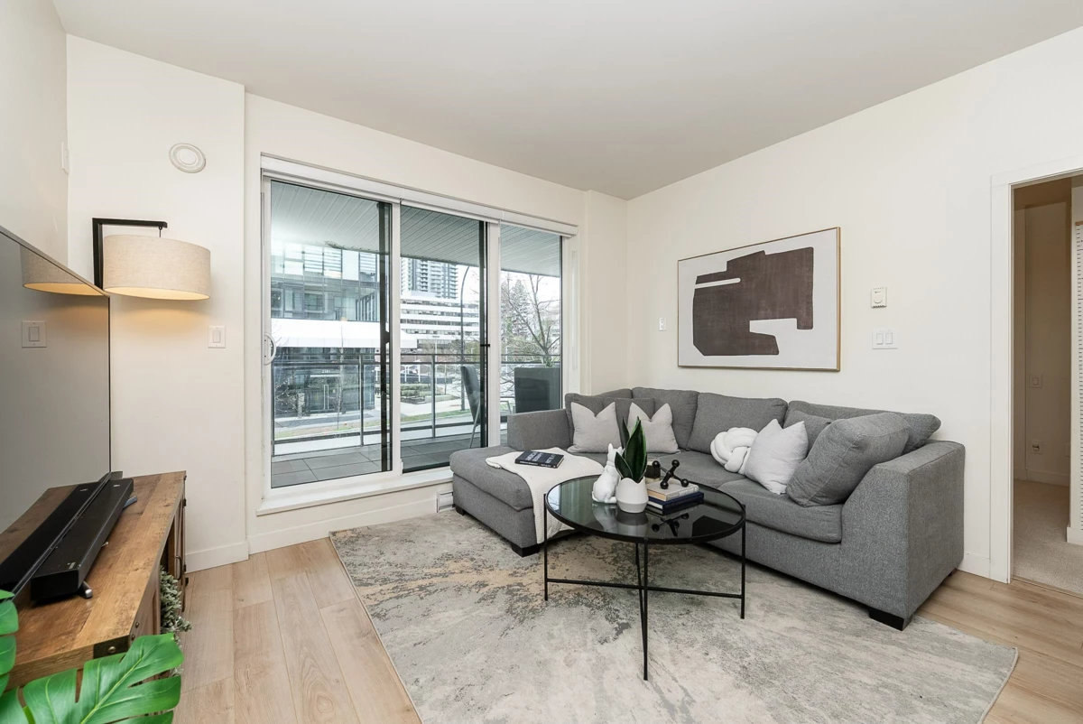Kitchen Island Photo of 103 2188 Madison Avenue, Burnaby, BC