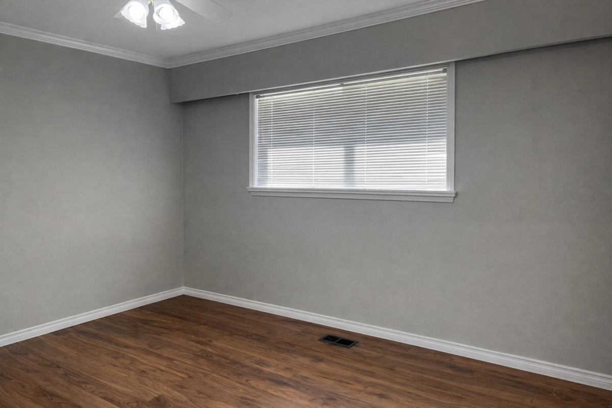 Walk-In Closet Photo of 7594 118 Street, Delta, BC