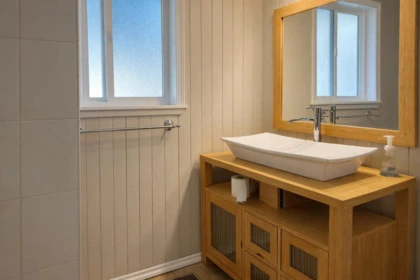 Guest Bathroom Photo of 7594 118 Street, Delta, BC