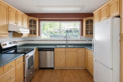 Kitchen Island Photo of 7594 118 Street, Delta, BC