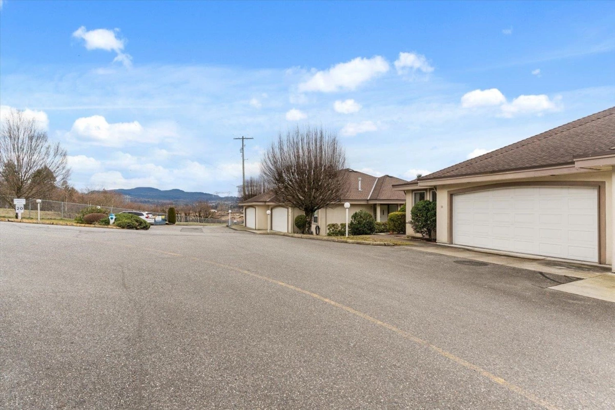 Aerial View of 11 3354 Horn Street, Abbotsford, BC