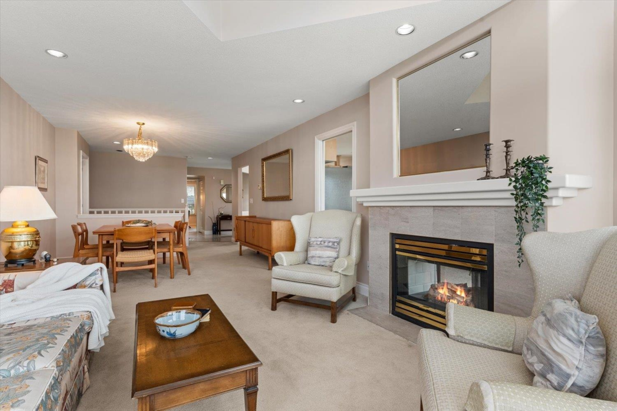 Exterior Rear Photo of 11 3354 Horn Street, Abbotsford, BC