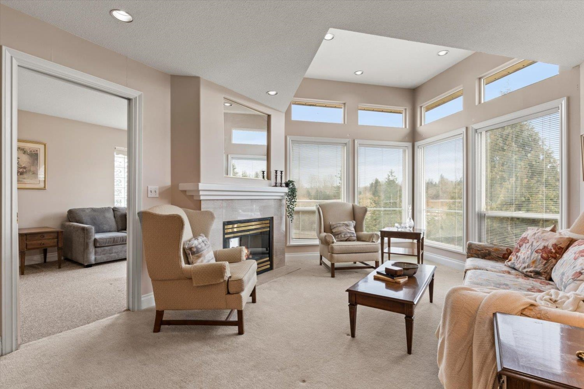 Family Room Photo of 11 3354 Horn Street, Abbotsford, BC