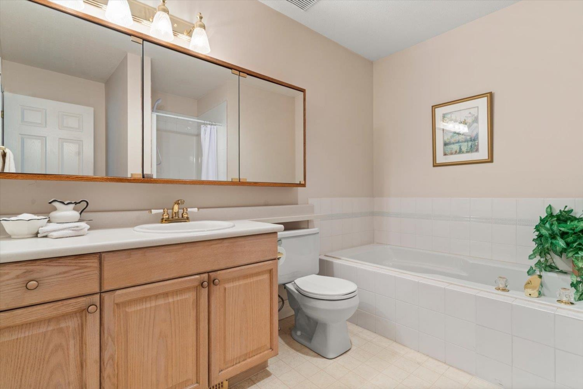 Office / Den Photo of 11 3354 Horn Street, Abbotsford, BC