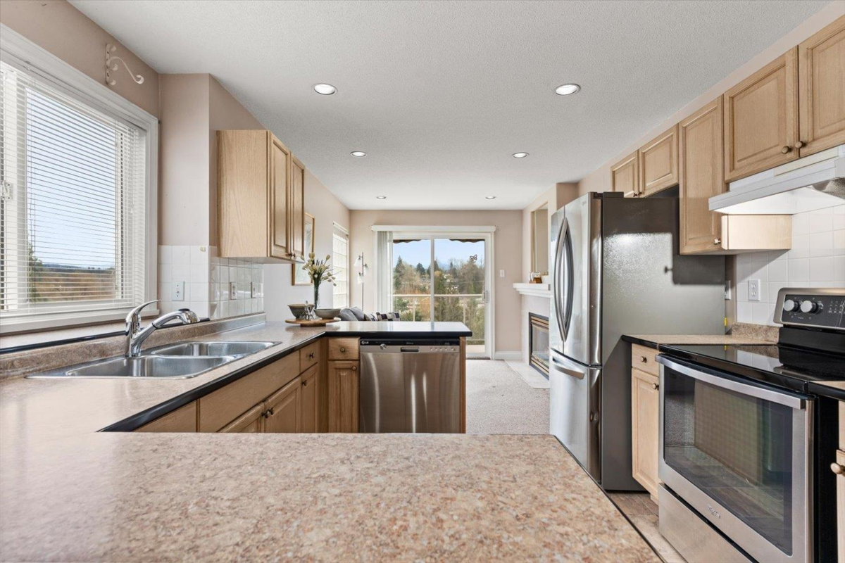 Pantry Photo of 11 3354 Horn Street, Abbotsford, BC