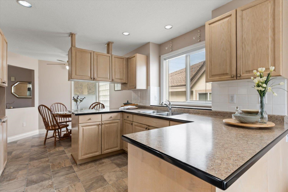 Primary Bedroom Photo of 11 3354 Horn Street, Abbotsford, BC