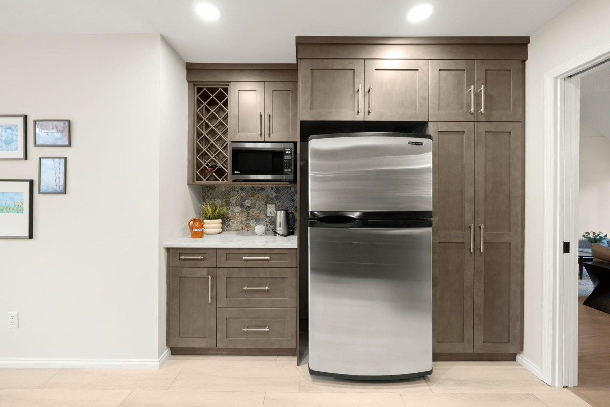 Kitchen Island Photo of 27 1925 Indian River Crescent, North Vancouver, BC