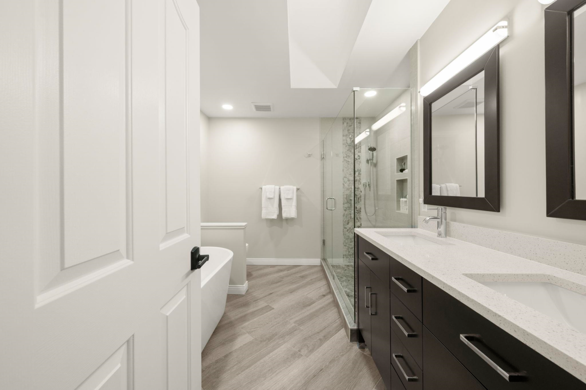 Walk-In Closet Photo of 27 1925 Indian River Crescent, North Vancouver, BC