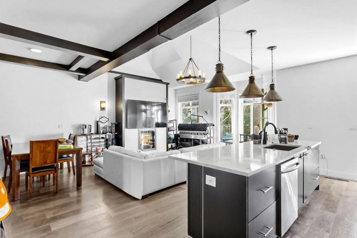 Dining Area Photo of 34 15977 26 Avenue, Surrey, BC