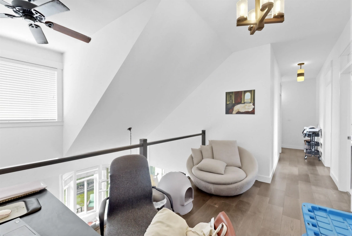 Entry Foyer Photo of 34 15977 26 Avenue, Surrey, BC