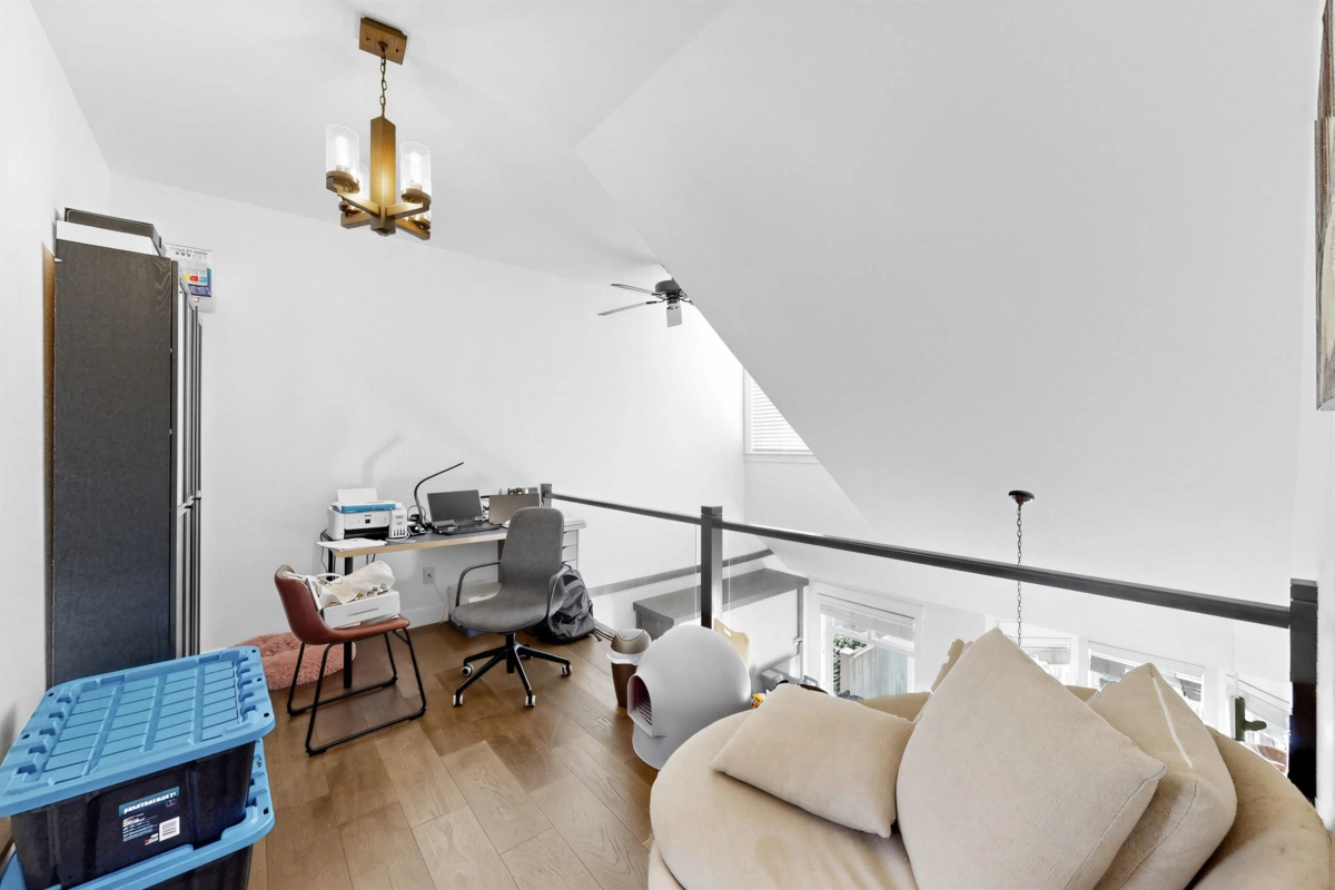 Mudroom Photo of 34 15977 26 Avenue, Surrey, BC