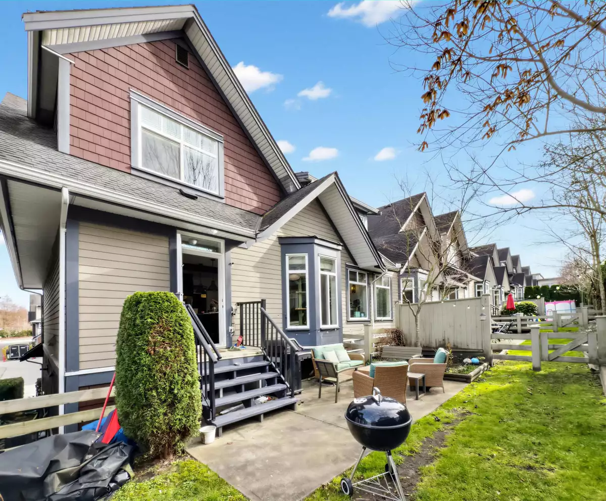 Swimming Pool Photo of 34 15977 26 Avenue, Surrey, BC