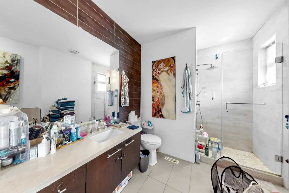 Walk-In Closet Photo of 34 15977 26 Avenue, Surrey, BC