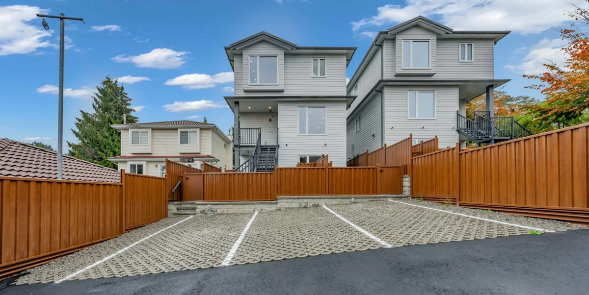Basement Recreation Room Photo of 2 3090 Vanness Avenue, Vancouver, BC