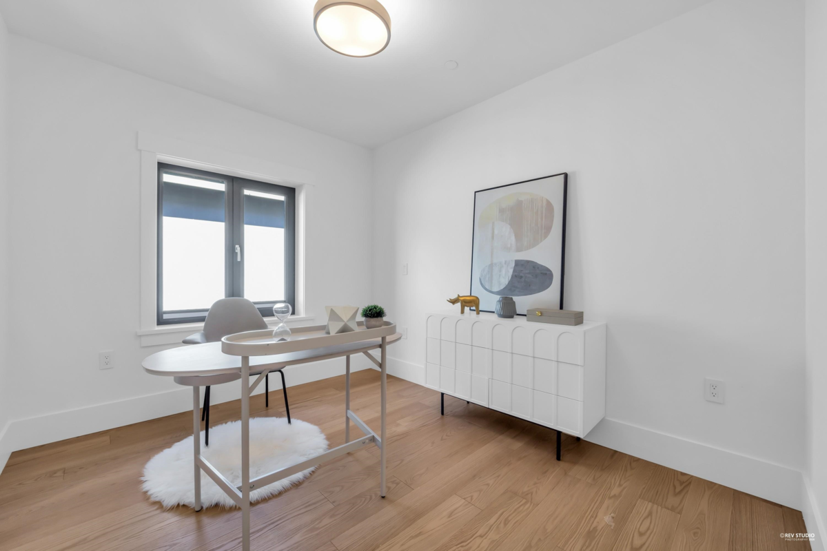 Primary Bedroom Photo of 1 1722 W 68th Avenue, Vancouver, BC