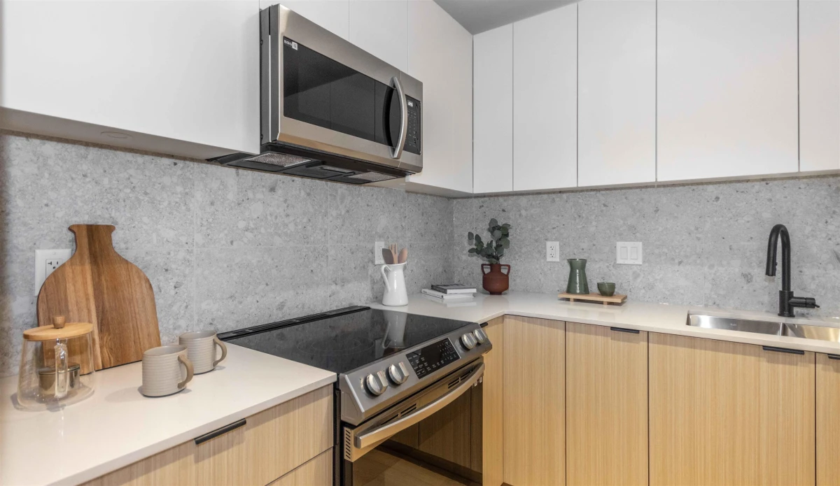 Family Room Photo of 304 13455 94a Avenue, Surrey, BC