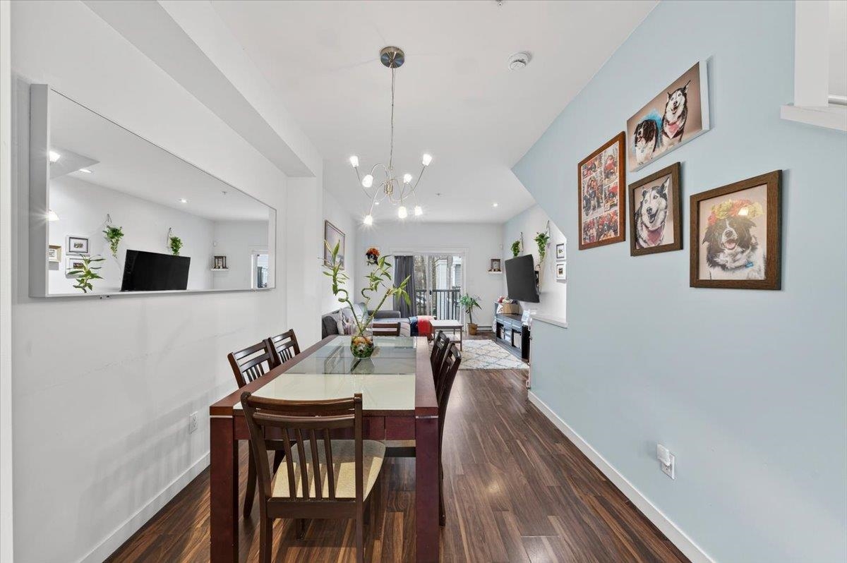 Kitchen Island Photo of 39 3010 Riverbend Drive, Coquitlam, BC