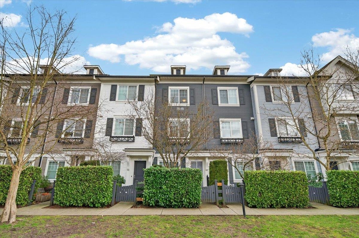 Mudroom Photo of 39 3010 Riverbend Drive, Coquitlam, BC