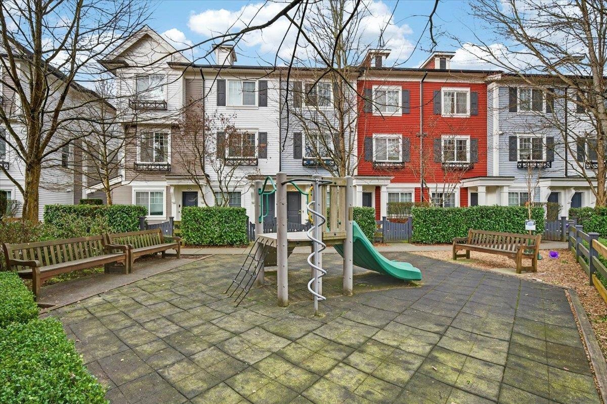 Staircase Photo of 39 3010 Riverbend Drive, Coquitlam, BC