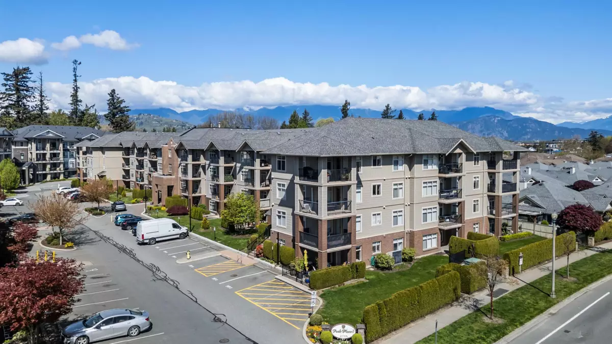 Kitchen Island Photo of 320 45769 Stevenson Road, Chilliwack, BC
