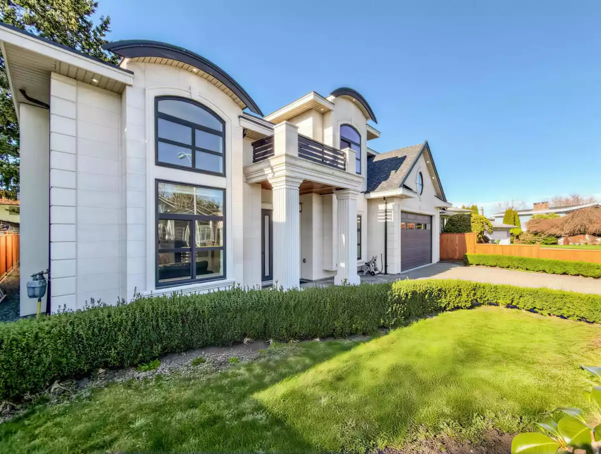 Fitness Center Photo Near 6220 Yeats Crescent, Richmond, BC