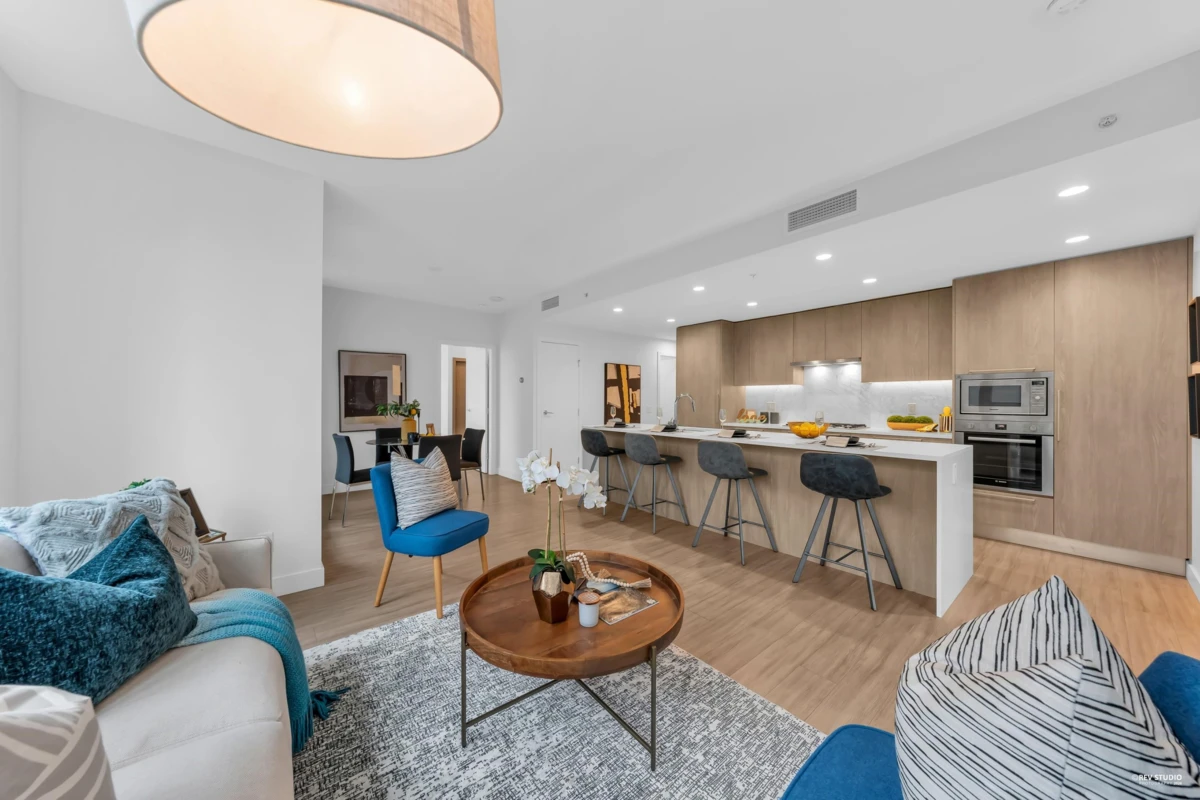 Dining Area Photo of 308 6398 Silver Avenue, Burnaby, BC