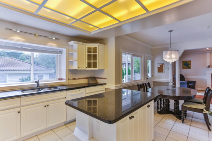 Kitchen Island Photo of 2868 W 36th Avenue, Vancouver, BC