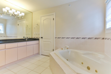 Primary Bathroom Photo of 2868 W 36th Avenue, Vancouver, BC