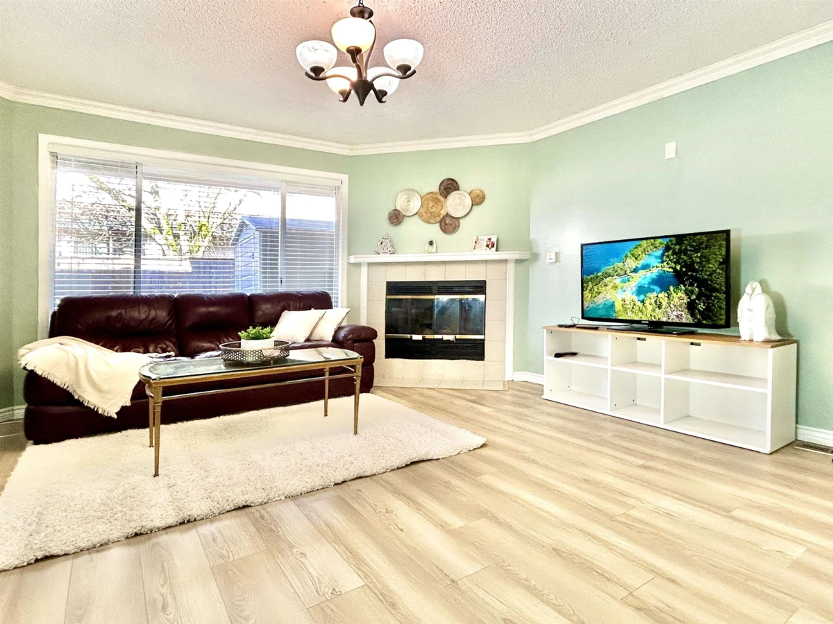 Living Room Photo of 11 7871 Francis Road, Richmond, BC