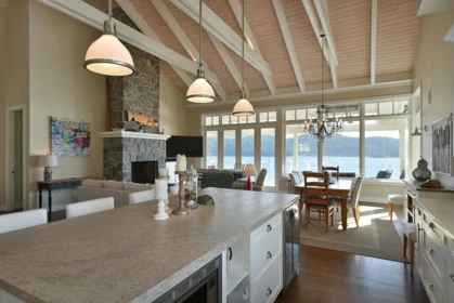 894 Marine Drive, Gibsons, BC, Gibsons — Single Family Residence for sale