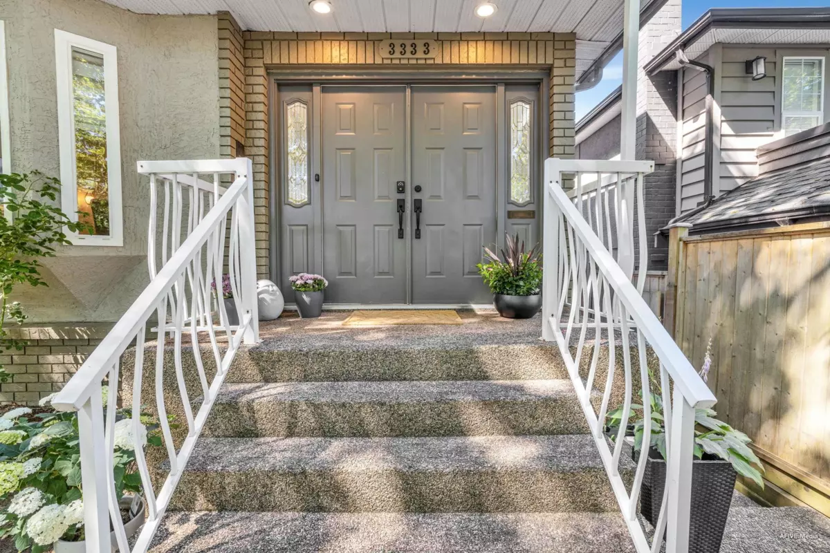 Family Room Photo of 3333 W 29th Avenue, Vancouver, BC