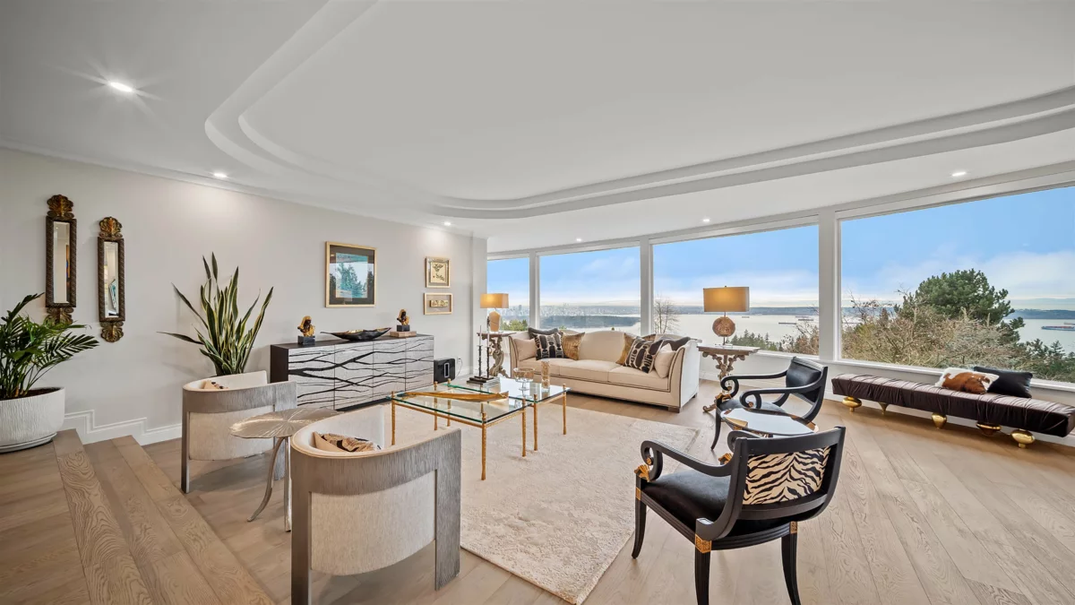 Living Room Photo of 1439 Chippendale Road, West Vancouver, BC