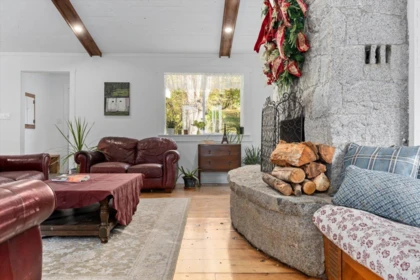 Breakfast Nook Photo of 5545 Graham Drive, Chilliwack, BC
