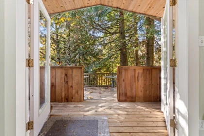 Hallway Photo of 5545 Graham Drive, Chilliwack, BC