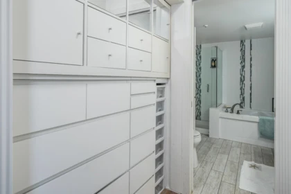 Laundry Room Photo of 112 5518 14 Avenue, Delta, BC
