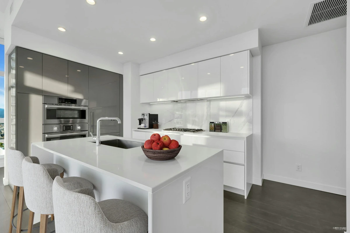 Family Room Photo of 3402 2085 Skyline Court, Burnaby, BC